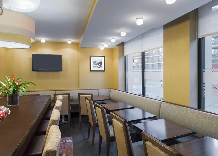 Hampton Inn Manhattan-Seaport-Financial District